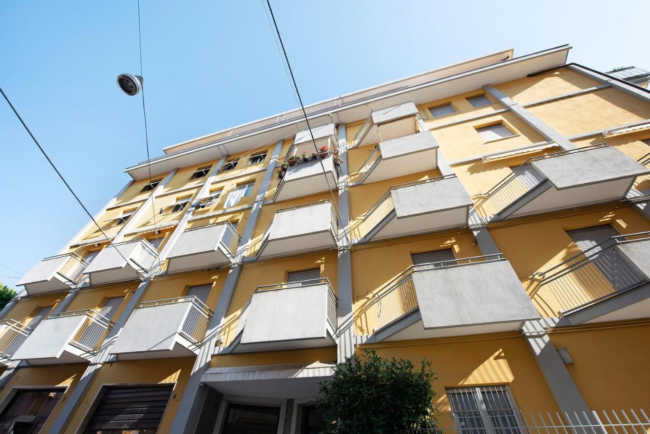 Trilocale Mazzini Con 2 Balconi Lägenhet Varazze Exteriör bild